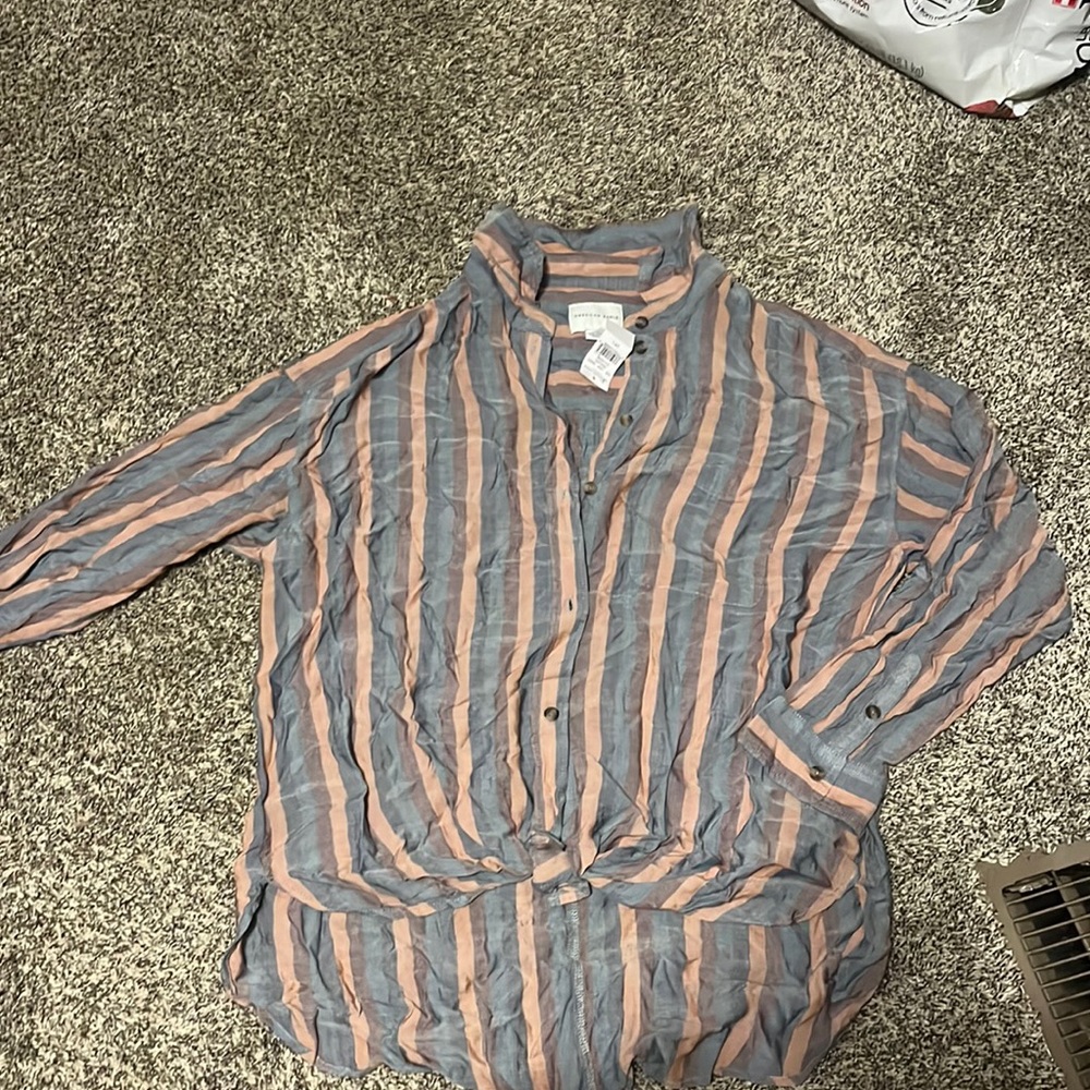 American Eagle button up